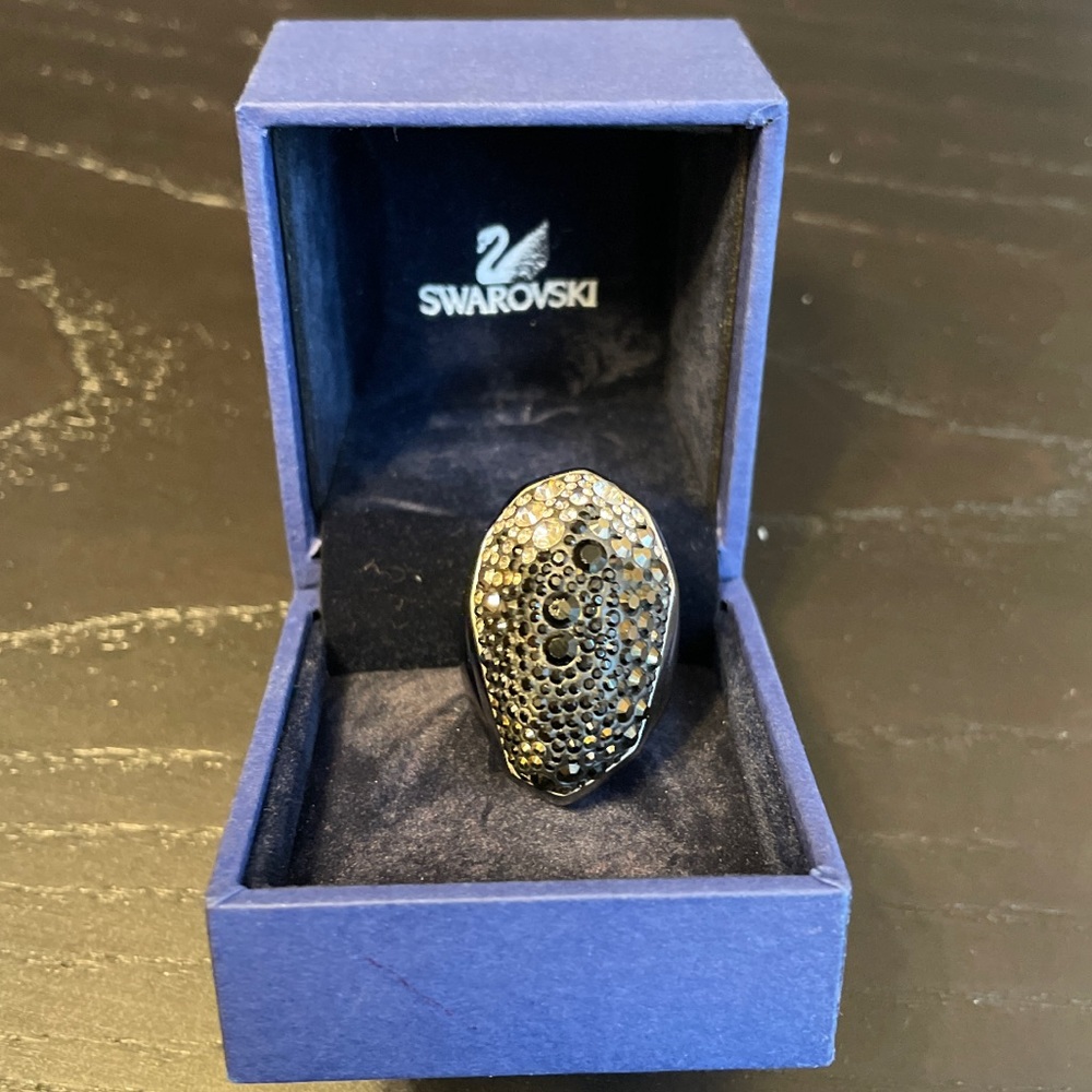 Swarovski ombre black ring